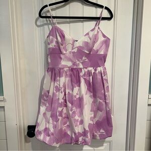 Express Lavender and White Floral Mini Bubble Dress. Size Medium. NWT.‎
